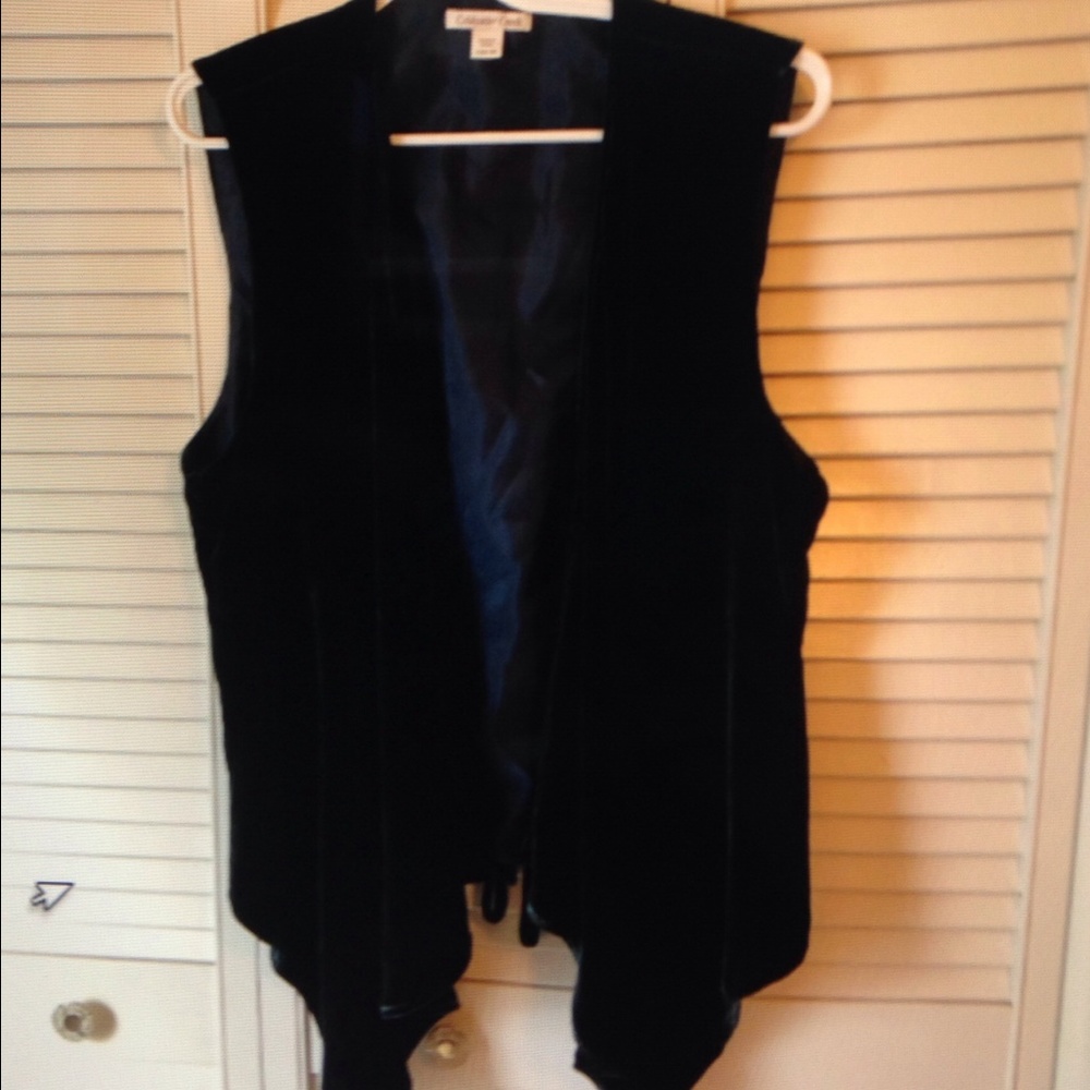 Velvet vest perfect for Fall